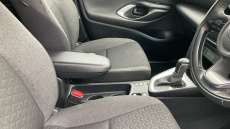 Toyota Yaris Cross 1.5 Hybrid Design 5dr CVT Hybrid Estate